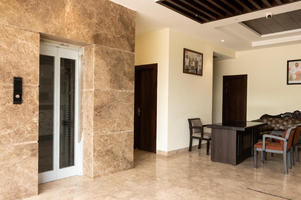 Hotel Sourav Park Inn Agra アーグラ エクステリア 写真