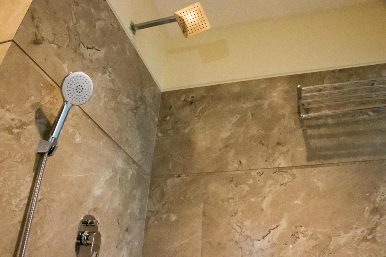 Hotel Sourav Park Inn Agra アーグラ エクステリア 写真